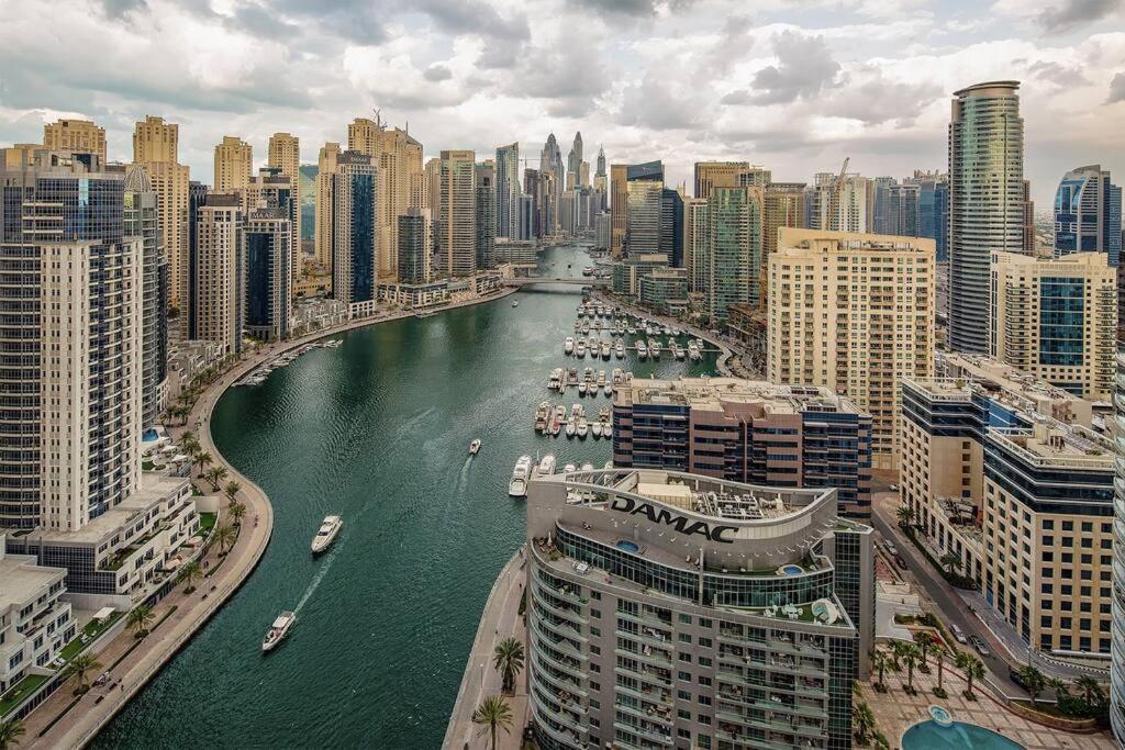 La Buena Vida Holiday Homes - Beach Front Very Spacious, Luxe And Modern 3 Bedroom With Full Kitchen In Jbr , 3 Min To The Jbr Beach Dubai Marina And Tram Station Buitenkant foto