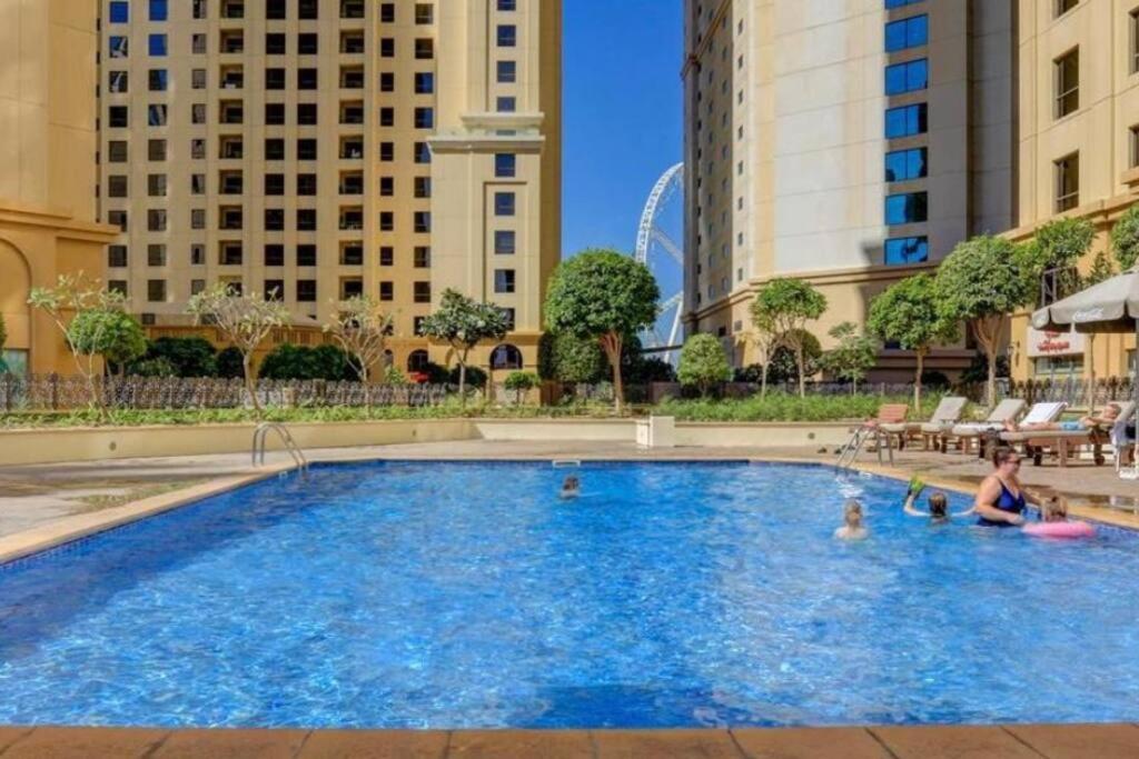 La Buena Vida Holiday Homes - Beach Front Very Spacious, Luxe And Modern 3 Bedroom With Full Kitchen In Jbr , 3 Min To The Jbr Beach Dubai Marina And Tram Station Buitenkant foto