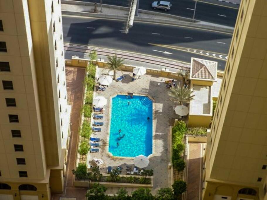 La Buena Vida Holiday Homes - Beach Front Very Spacious, Luxe And Modern 3 Bedroom With Full Kitchen In Jbr , 3 Min To The Jbr Beach Dubai Marina And Tram Station Buitenkant foto