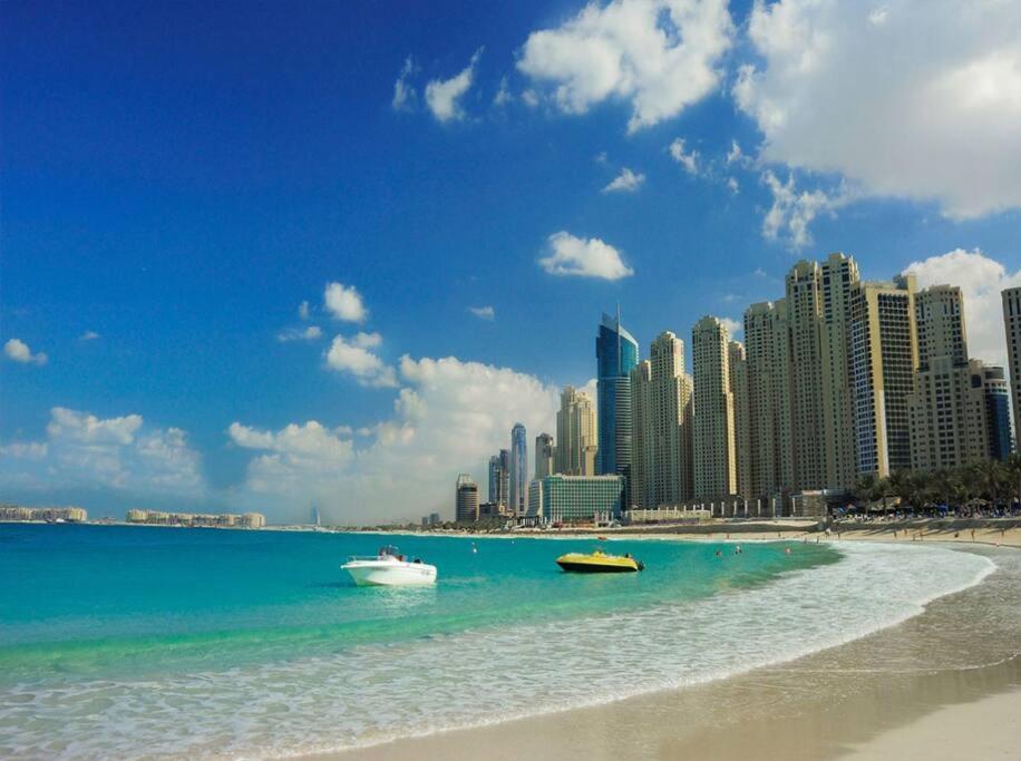 La Buena Vida Holiday Homes - Beach Front Very Spacious, Luxe And Modern 3 Bedroom With Full Kitchen In Jbr , 3 Min To The Jbr Beach Dubai Marina And Tram Station Buitenkant foto