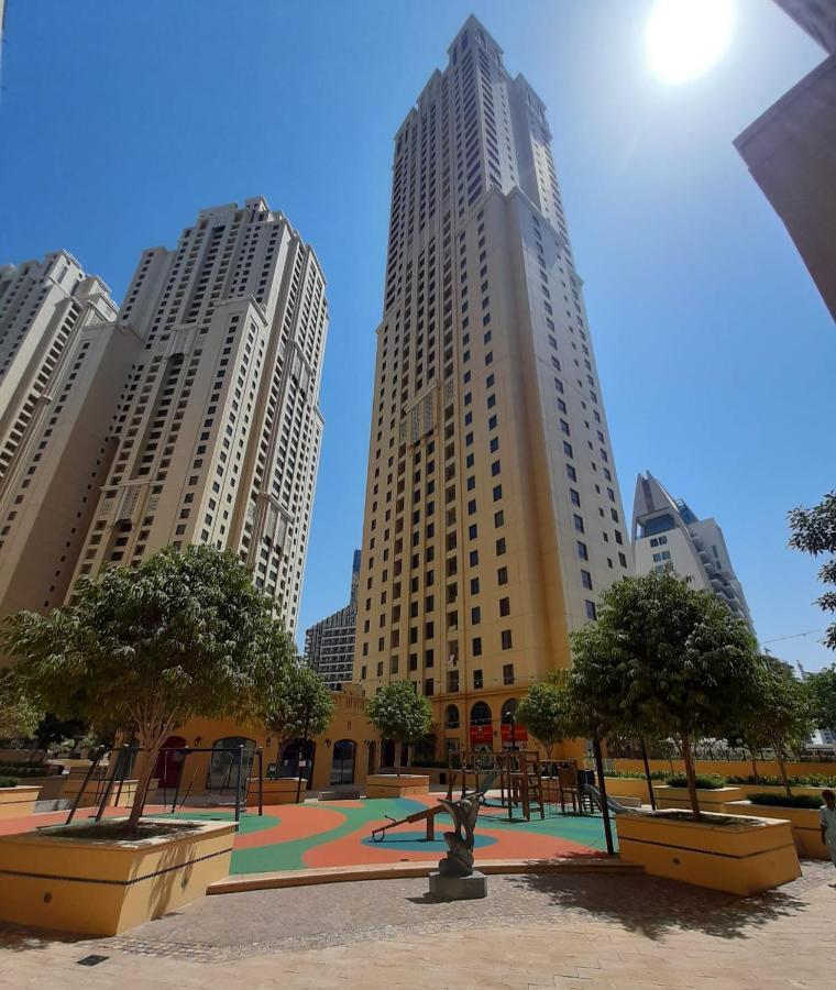 La Buena Vida Holiday Homes - Beach Front Very Spacious, Luxe And Modern 3 Bedroom With Full Kitchen In Jbr , 3 Min To The Jbr Beach Dubai Marina And Tram Station Buitenkant foto