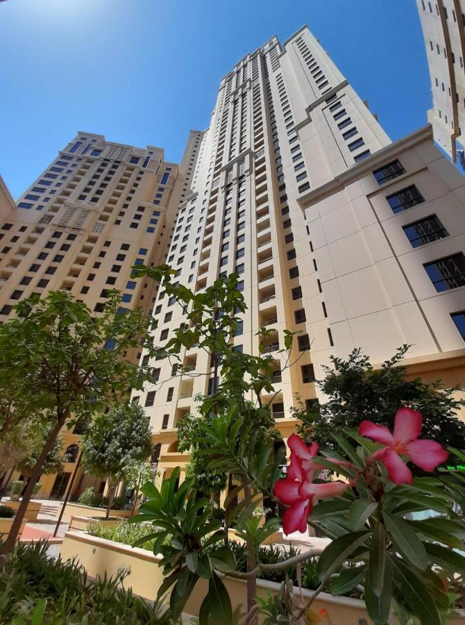 La Buena Vida Holiday Homes - Beach Front Very Spacious, Luxe And Modern 3 Bedroom With Full Kitchen In Jbr , 3 Min To The Jbr Beach Dubai Marina And Tram Station Buitenkant foto