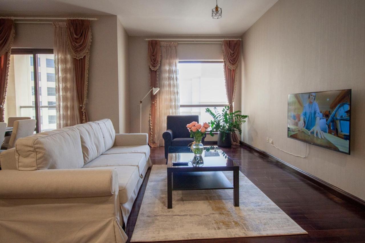 La Buena Vida Holiday Homes - Beach Front Very Spacious, Luxe And Modern 3 Bedroom With Full Kitchen In Jbr , 3 Min To The Jbr Beach Dubai Marina And Tram Station Buitenkant foto